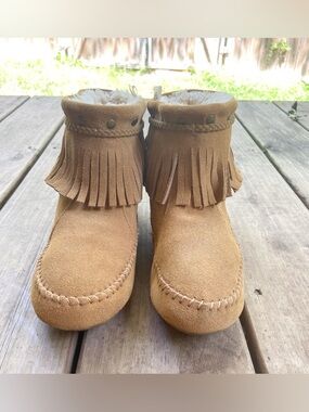 Luck Brand Ankle Boot Fringe Moccasins Suede & Faux Fur Lining Boho COMFORTABLE